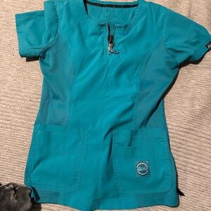 Koi Lite scrub top